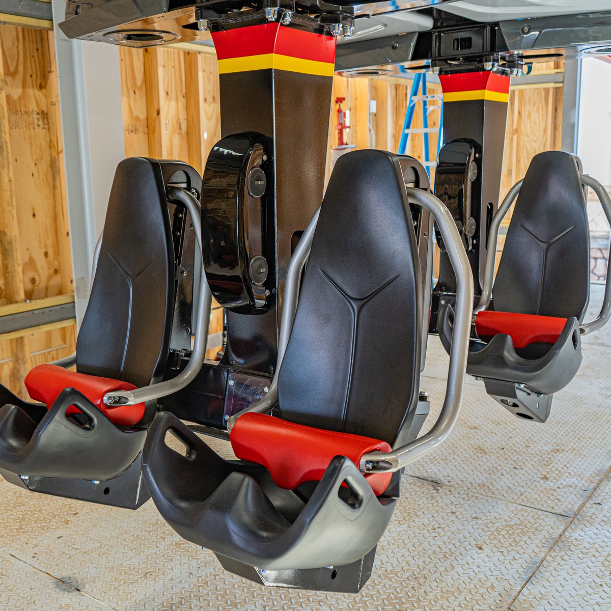 BuschGardensVA's tweet image. Giving our fans what they want, more close-ups of The Big Bad Wolf: The Wolf's Revenge train. 🐺 🎢