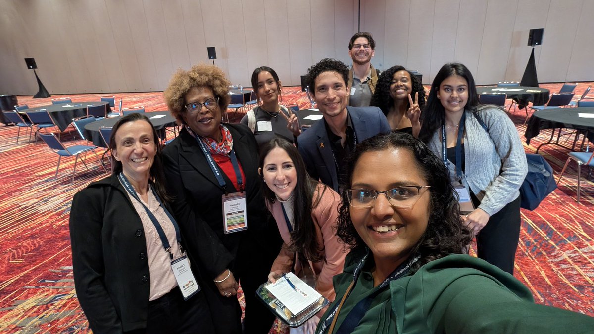 #SRI2025 INSPIRES: Local high school and undergraduate students explored reproductive science careers with hands-on learning &amp; expert talks. Thank you <a href="/SRIWomensHealth/">SRI</a> for this initiative and for supporting the next generation of scientists. <a href="/ReproSciences/">Reproductive Sciences</a> #womenhealth