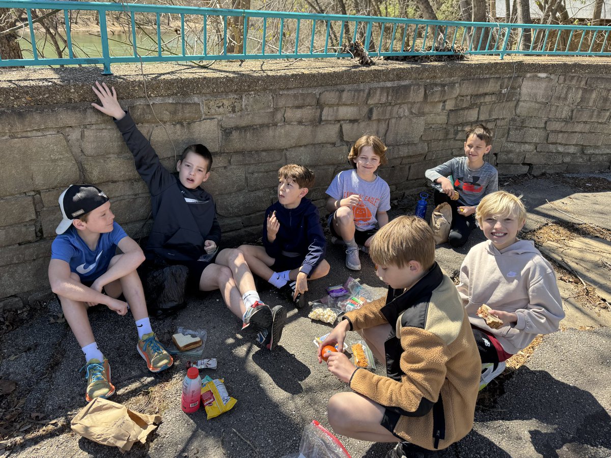 Kaitlyn Flora tweet media