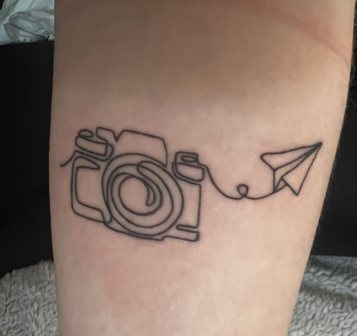 12 y/o me is screaming ✨