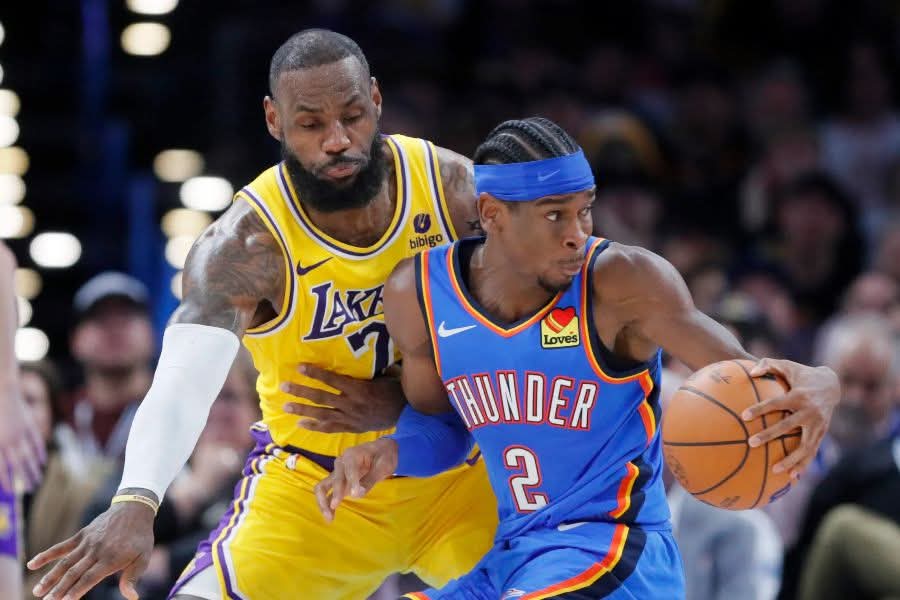 SuperBasket (@superbasketpl) on Twitter photo Można zbudować (sensowną!) argumentację na rzecz: Nuggets Jokicia, Lakers LeBrona, Wolves, Rockets czy GSW. Tylko po co? – pyta <a href="/MVBartek/">Bartosz Drab - MVB</a>, przedstawiając swoją wizję nadchodzącej walki o awans do wielkiego finału na Zachodzie NBA.
#NBApl
CZYTAJ: super-basket.pl/drab-kto-zagra… Można zbudować (sensowną!) argumentację na rzecz: Nuggets Jokicia, Lakers LeBrona, Wolves, Rockets czy GSW. Tylko po co? – pyta <a href="/MVBartek/">Bartosz Drab - MVB</a>, przedstawiając swoją wizję nadchodzącej walki o awans do wielkiego finału na Zachodzie NBA.
#NBApl
CZYTAJ: super-basket.pl/drab-kto-zagra…