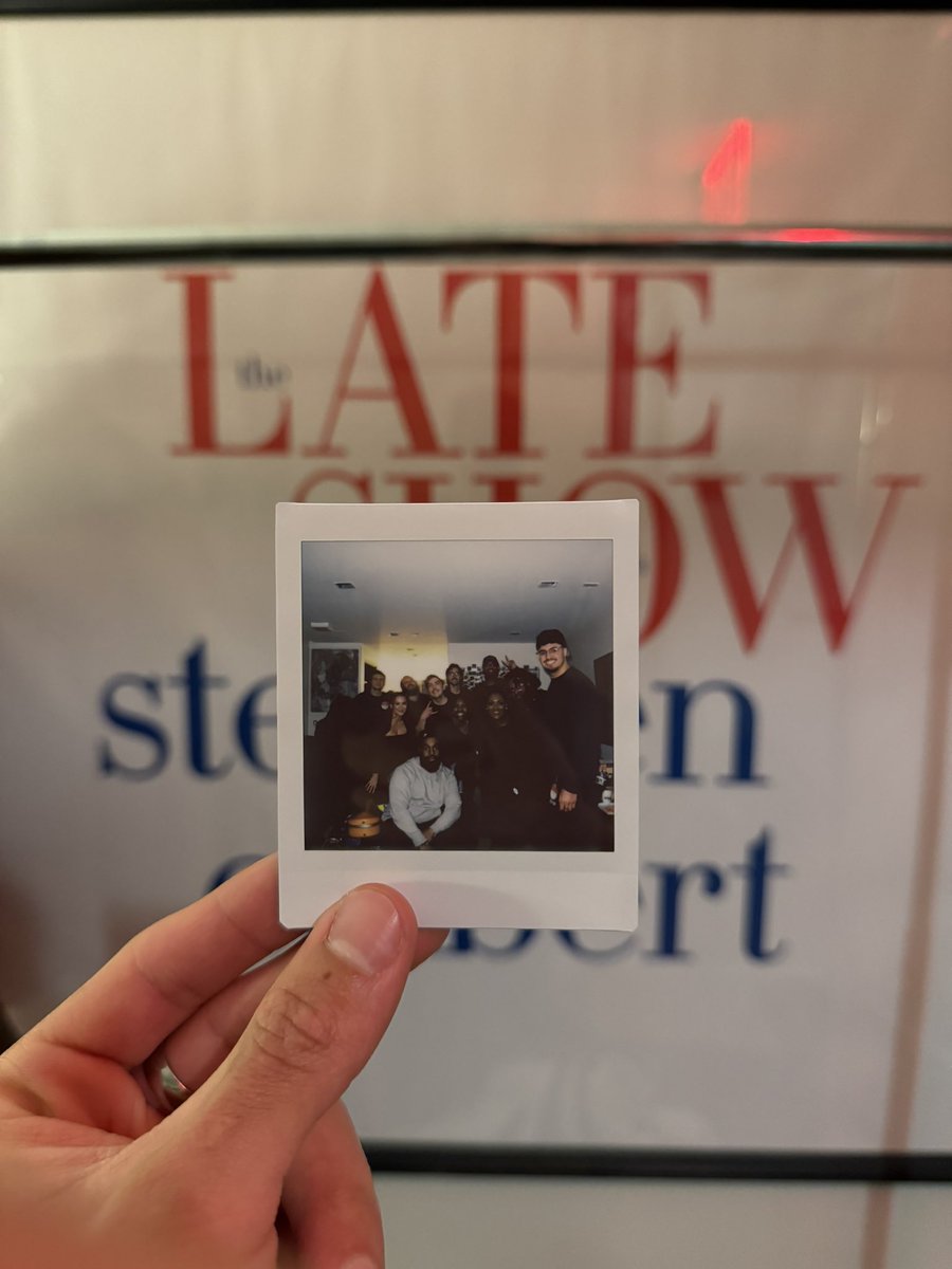briowski's tweet photo. I was trying not to be in the pic but the mirror got me🥸 https://t.co/rfIdejEPNu