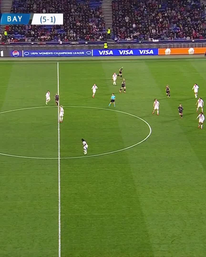 👑 Queen Hegerberg wraps up the tie, 4-1 for Lyon in 2nd leg, 6-1 on aggregate to go into semis!Watch the game live on DAZN & join the DAZN FanZone ▶️  #UWCLonDAZN #UWCL