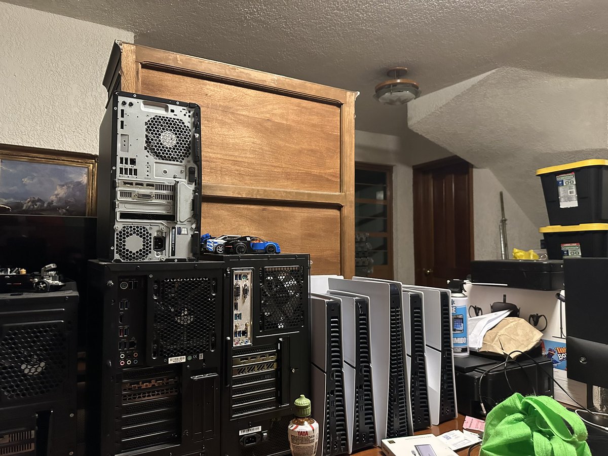 KibaSanGames's tweet photo. El día de mañana estaré posteando la venta de equipos electrónicos que se utilizaron en el proyecto de @IniciativaReset 

Hay desde consolas, computadoras, monitores, equipos de audio, pantallas, cámaras y más. https://t.co/WDZeqehakz