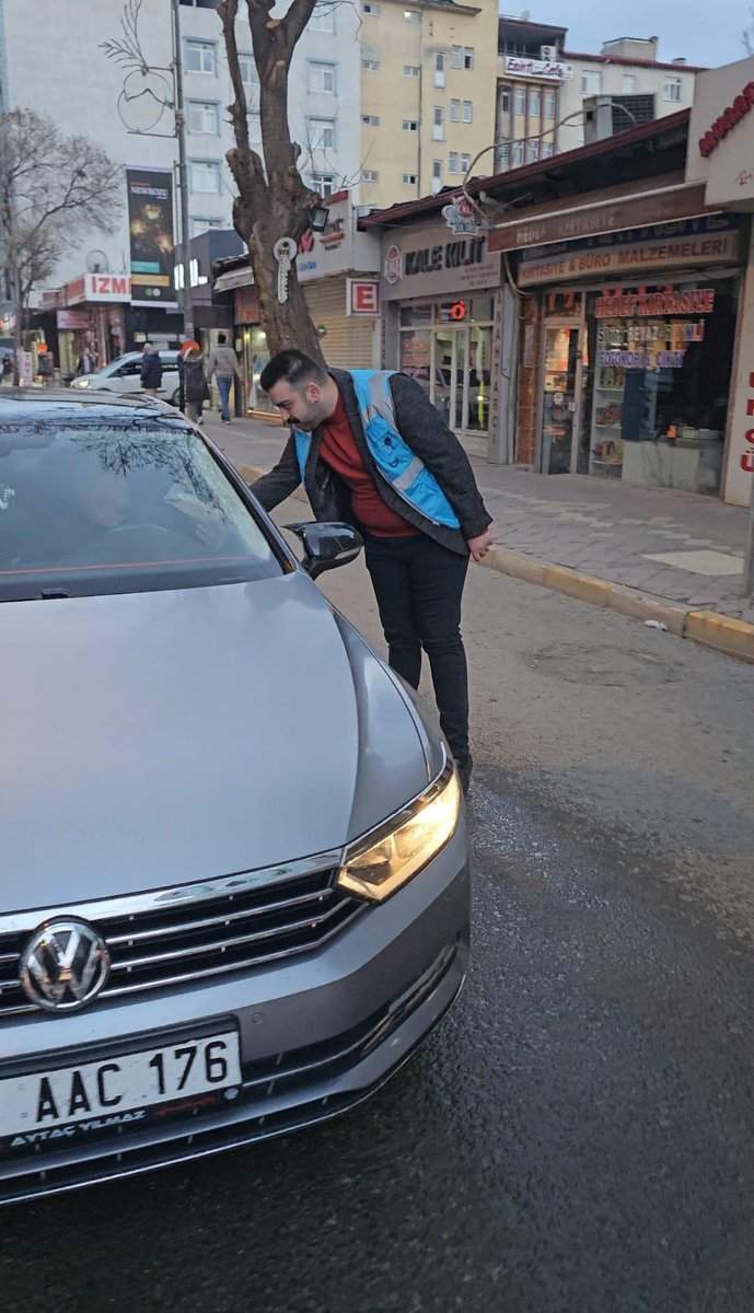 Yunus Emre Müküs (@yunusemremks) on Twitter photo 📍Iğdır
Gençlik Kollarımız ile beraber iftara yetişemeyen vatandaşlarımıza ikramlarda bulunduk.
AK Gençlik her an yanınızda, hep sahada😎
<a href="/avyusufibis/">Yusuf İBİŞ</a> 📍Iğdır
Gençlik Kollarımız ile beraber iftara yetişemeyen vatandaşlarımıza ikramlarda bulunduk.
AK Gençlik her an yanınızda, hep sahada😎
<a href="/avyusufibis/">Yusuf İBİŞ</a>