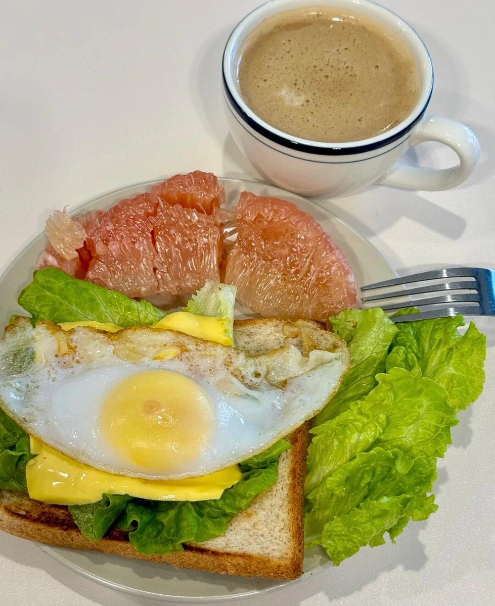 After the morning run, it's great to have a hearty breakfast.