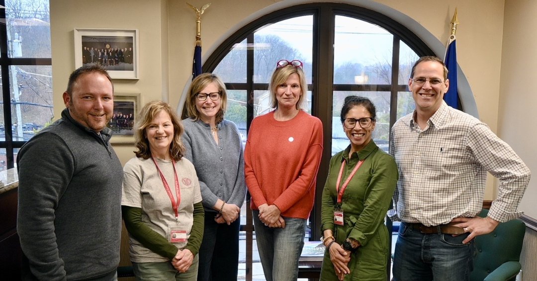 CCE Suffolk (@cceofsuffolk) on Twitter photo Executive Director <a href="/VLockel/">Vanessa Pino Lockel</a> and staff recently met with Suffolk County Legislator Stephanie Bontempi to discuss the broad impact of CCE Suffolk’s programs in the 18th Legislative District.
Thank you, Legislator Bontempi, for your time and commitment to our communities! Executive Director <a href="/VLockel/">Vanessa Pino Lockel</a> and staff recently met with Suffolk County Legislator Stephanie Bontempi to discuss the broad impact of CCE Suffolk’s programs in the 18th Legislative District.
Thank you, Legislator Bontempi, for your time and commitment to our communities!