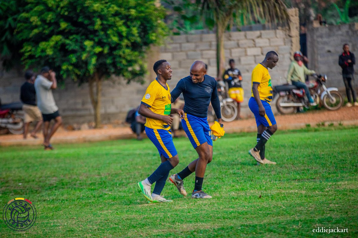 AMOS MUKAMA @AmosKingUg (@amoskingug) on Twitter photo My Captain was like today you'll have to deliver us to the promised Land and I was like you will see the promised Land but will not enter. That's how we lost the #kikooko cup final.
#kisobaleague #kikookocup
<a href="/KISOBALeague/">KISOBA LEAGUE</a>
<a href="/KL__News/">KISOBA League News</a>
<a href="/JamaicanBees/">Jamaican Bees</a> My Captain was like today you'll have to deliver us to the promised Land and I was like you will see the promised Land but will not enter. That's how we lost the #kikooko cup final.
#kisobaleague #kikookocup
<a href="/KISOBALeague/">KISOBA LEAGUE</a>
<a href="/KL__News/">KISOBA League News</a>
<a href="/JamaicanBees/">Jamaican Bees</a>