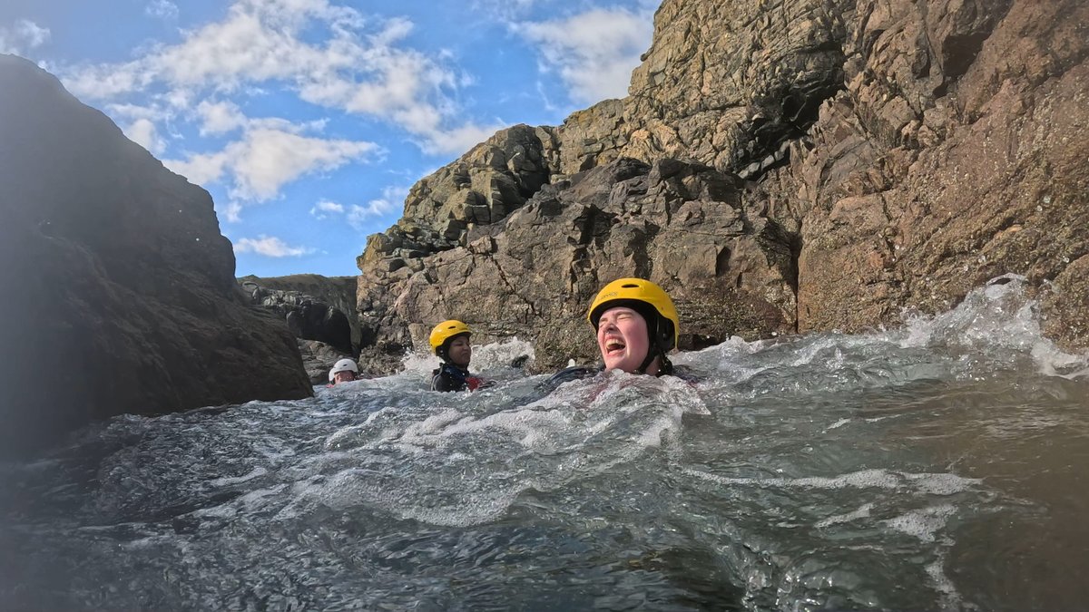 Tuesday’s Coasteering session exploring the intertidal zone 🌊

Here’s a few snaps of their adventure ✌️👌