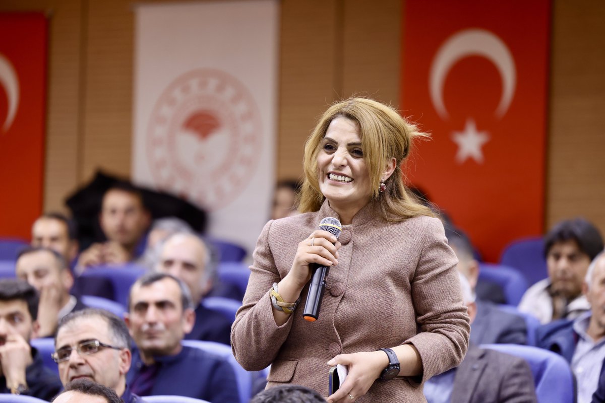 🐑 Özellikle küçükbaş hayvancılık ve arıcılığın önemli merkezlerinden Hakkari’de, üretici temsilcilerimizle bir araya gelerek, sektörün geleceğini konuştuk.

🤝 Sürdürülebilir üretimi desteklemek, yetiştiricilerimizin yanında olmak için çalışmalarımıza kararlılıkla devam