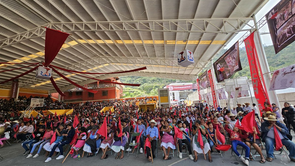 EnlaceMexicoMX's tweet image. #Exportación récord de #aguacate mexicano , Investigar #Teuchitlán pide Camarillo , el libro sobre #Huitzilan , más agua a #Puebla , en la columna #SinLímites enlacemexico.tv/raul-t.-salmer…