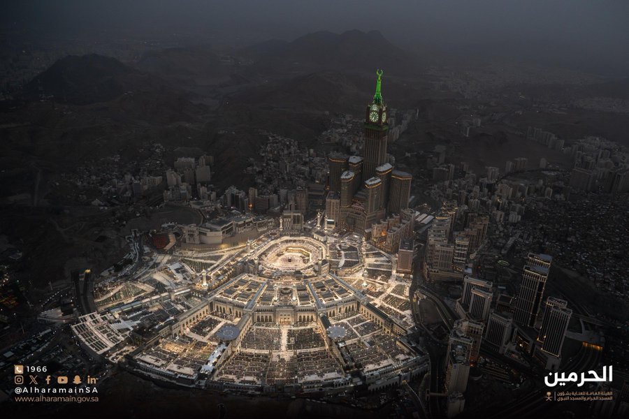"اللهمَّ انك عفواً تحب العفو فاعف عنا🌷".