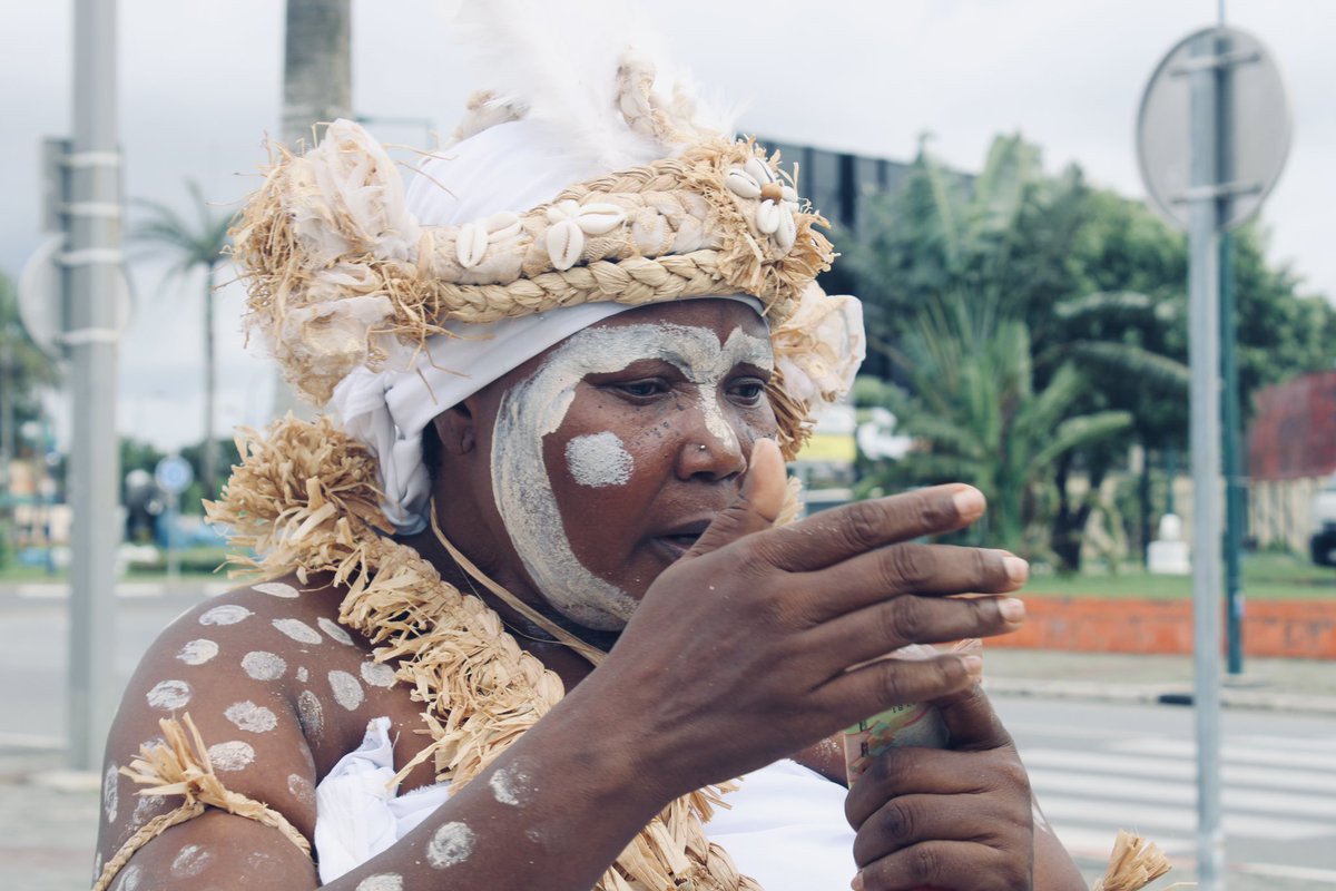 Miradas al infinito  diciendo, qué será de este legado cultural, quién podrá mantenerlo, quién sostendrá nuestra identidad… son muchos los quién y cómo pero a pesar de ello, seguimos trabajando para inculcar a los más jóvenes la importancia de preservar nuestra cultura🇬🇶