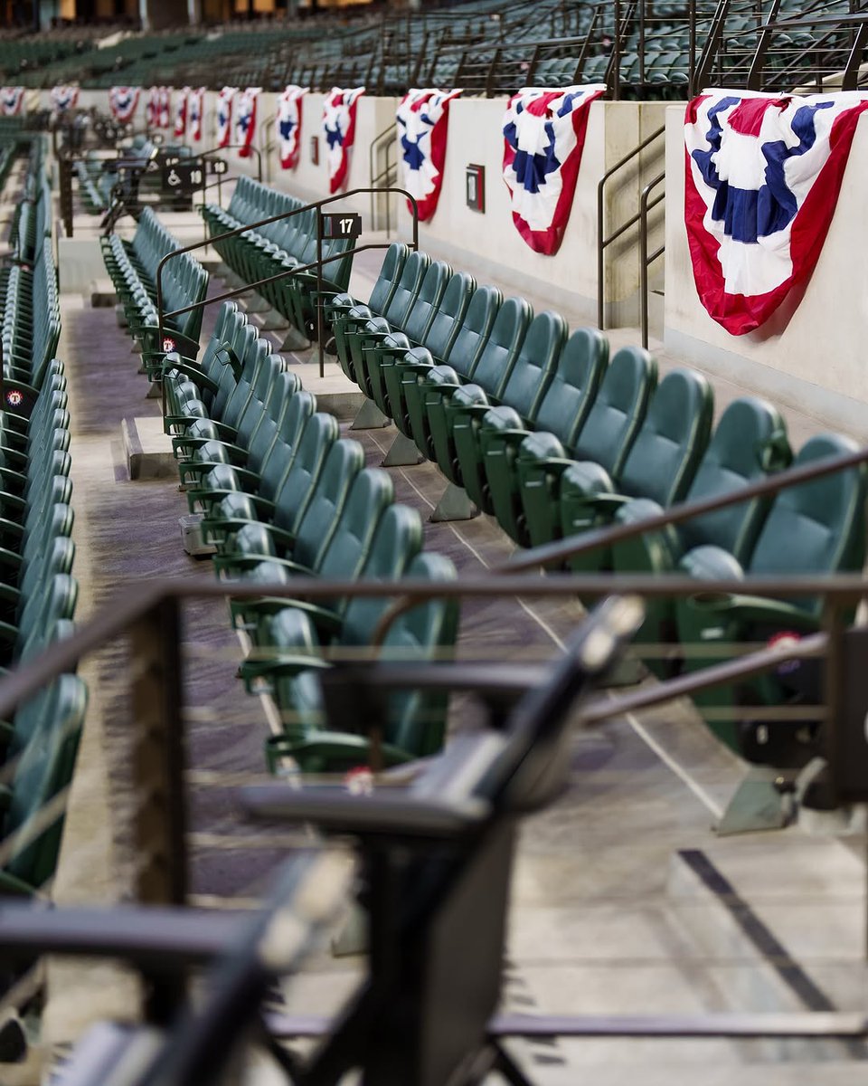 GlobeLifeField's tweet photo. PREPPED TO PERFECTION 🏟️✨️ https://t.co/jPR6pqRST5