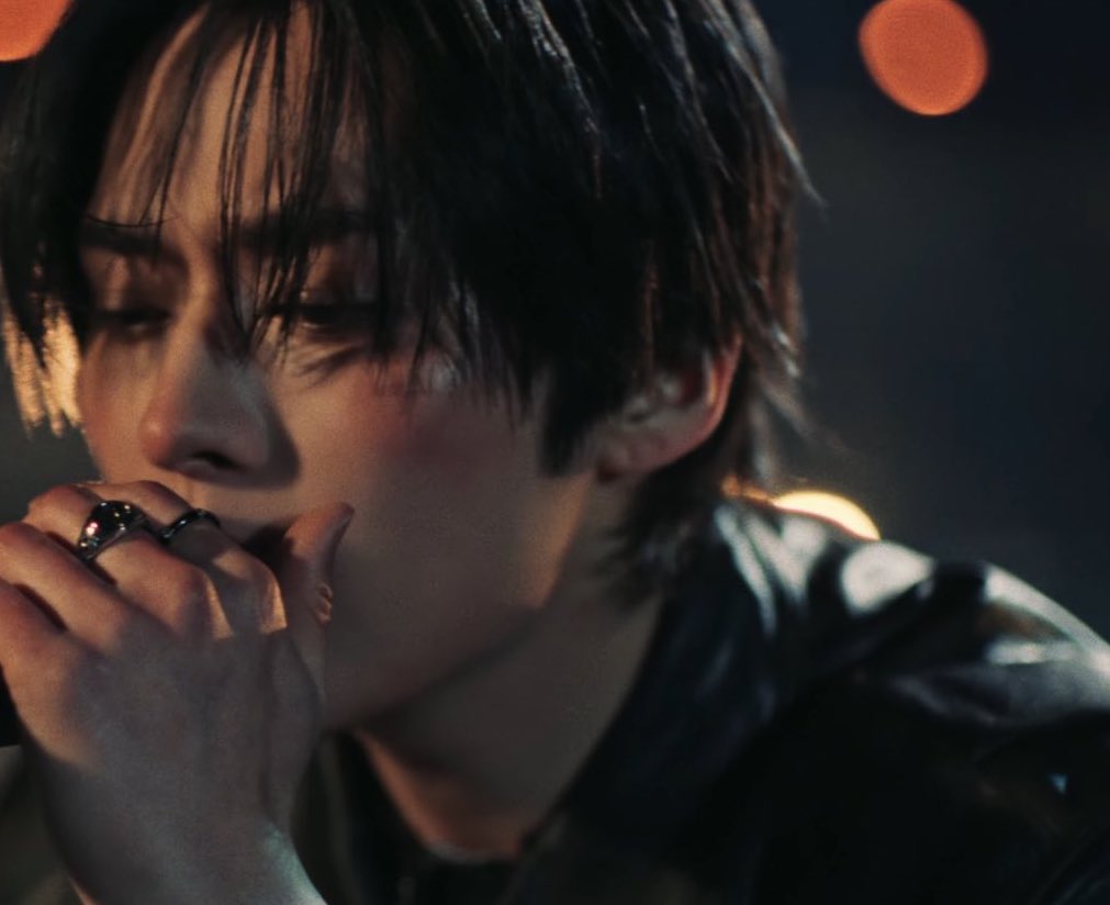 vie 🔞 tweet media