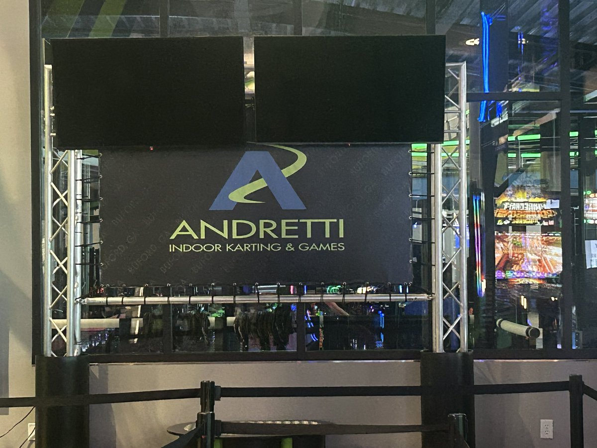 TrackBuford's tweet image. Big S/o to our main guy @Coach_Davis22 for treating his seniors to some good vibes and good food this afternoon! Thank you to Andretti for hosting the Wolves! You love to see it! @rona1d8 @CoachDre_ @Coach_Thompson_ @AAC_Secretary  #Family #RunWithTheWolves🐺