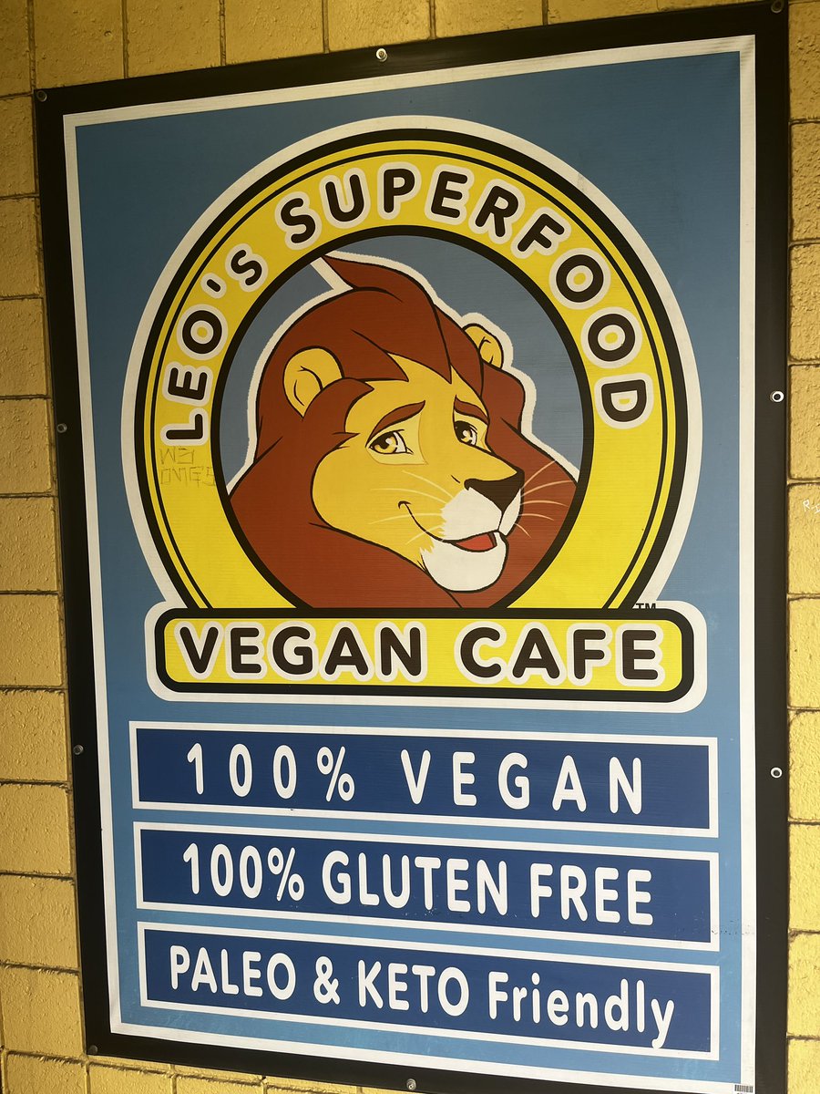 swoleysabull's tweet image. Went to furry cafe and had matcha donut 😔✊