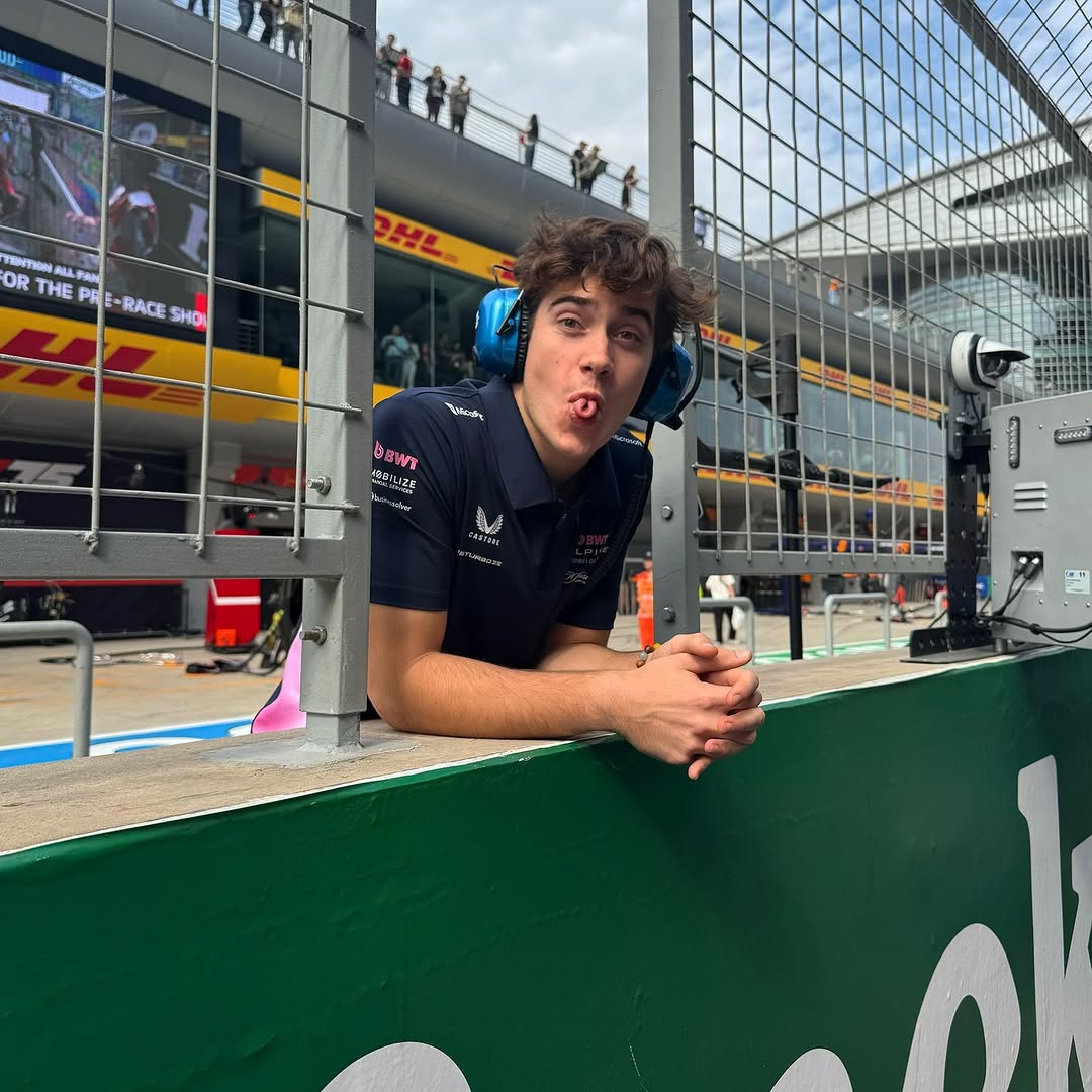 “O mais perto que estive de uma largada esse ano ✌️😆”

📲 Franco Colapinto via Instagram