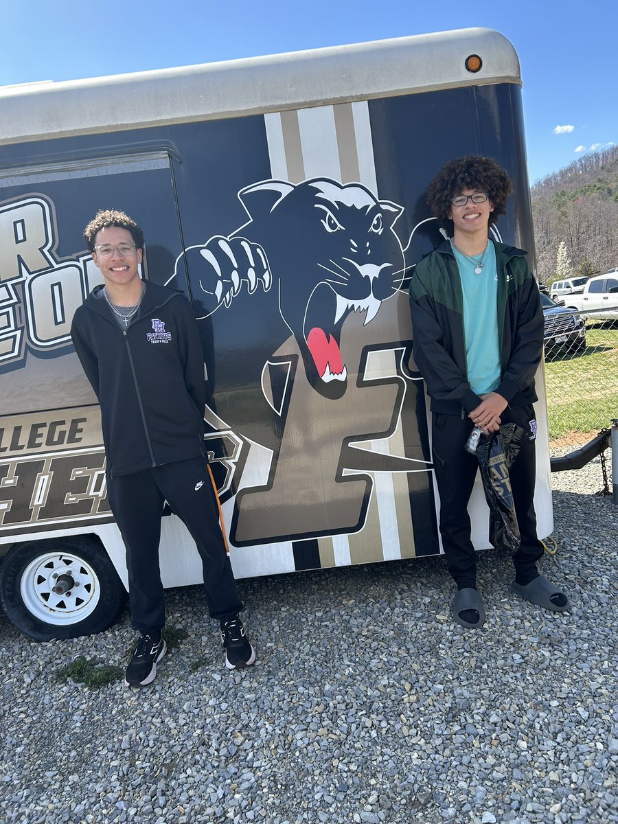 After touring the school and talking to Coach Kidd and Coach Baker, I am blessed to receive first official offer to Ferrum college for track ar field.💛🖤<a href="/FerrumTFXC/">Ferrum College Track & Field/Cross Country</a>