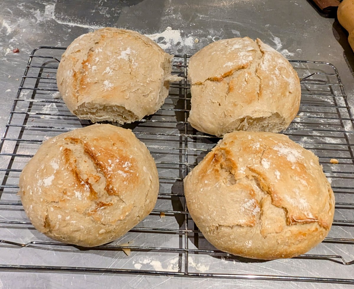 jayclark0106's tweet photo. Had a go at some #Breakfast #Baps tonight..... π² Rekon I can get a #FullBreakfast in one of these bad boys ππ https://t.co/CBwZuRZOf2