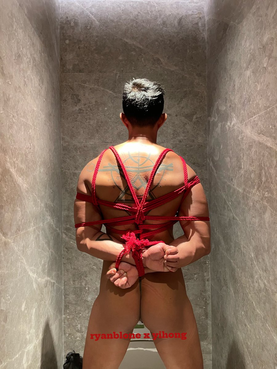 红绳黑皮 🪢<a href="/shhtmaster/">yihong</a> 
小预告 期待YIHONG涩涩道来