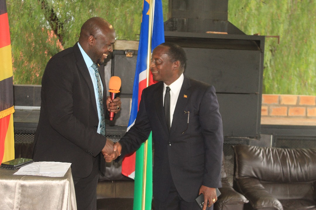 AmoruPaul's tweet image. At the weekend, I joined our diaspora community in Namibia to welcome its new leadership, a powerful reminder of the strength in unity, solidarity, and patriotism. In my remarks, I emphasised the importance of camaraderie and collaboration, as these are our pillars of strength…