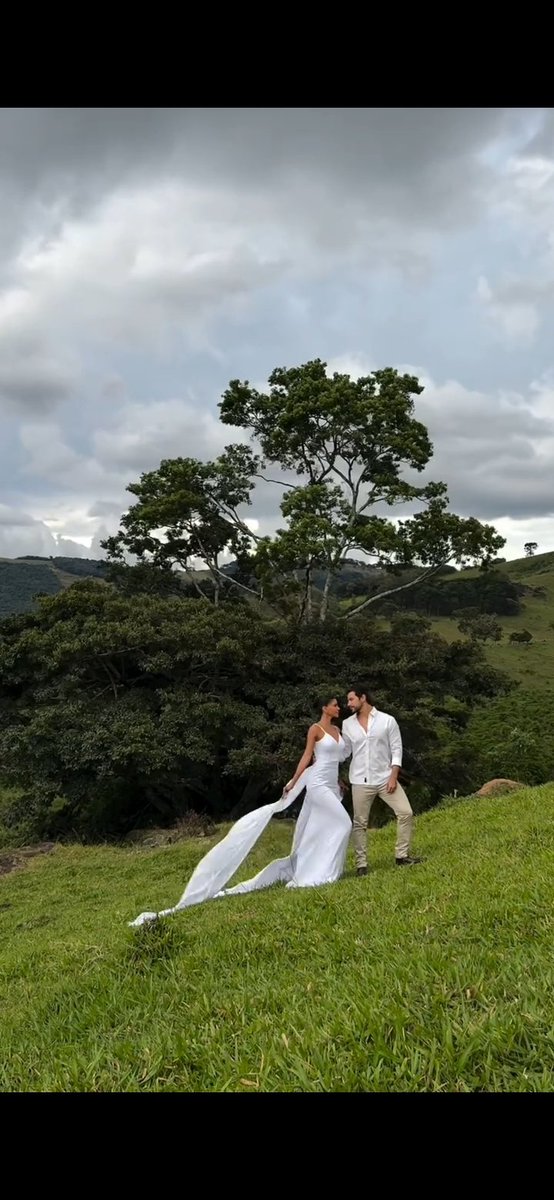 FernandaLciaBe1's tweet image. Eu amo tanto🤍🤵👰‍♀️💍