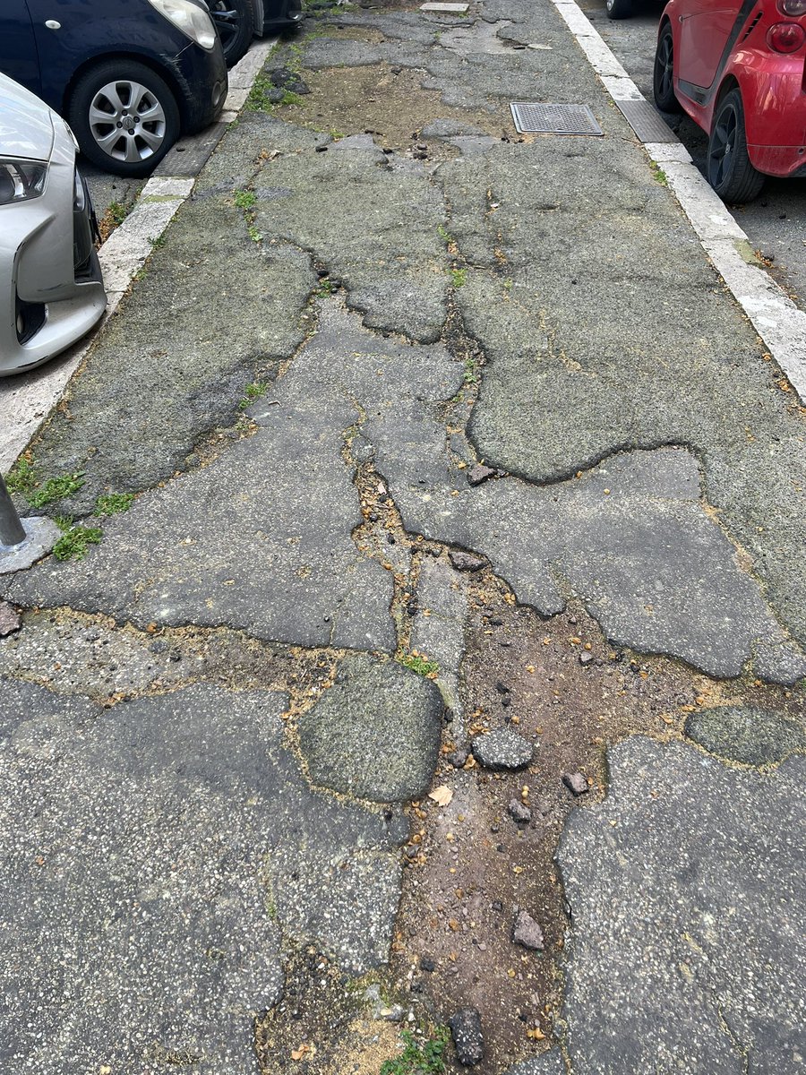 Piero Capitelli (@capitelli_piero) on Twitter photo Viale Giulio Cesare senza parole <a href="/gualtierieurope/">Roberto Gualtieri</a> <a href="/ilmessaggeroit/">Il Messaggero</a> <a href="/repubblica/">Repubblica</a> <a href="/leggoit/">Leggo</a> <a href="/battaglia_persa/">Battaglia persa</a> <a href="/Antincivili/">Segnalatore Seriale</a> <a href="/romanoesaurito/">Alzatore di tergicristalli</a> <a href="/romatoday/">Roma Today</a> <a href="/Retake_Roma/">Retake Roma</a> Viale Giulio Cesare senza parole <a href="/gualtierieurope/">Roberto Gualtieri</a> <a href="/ilmessaggeroit/">Il Messaggero</a> <a href="/repubblica/">Repubblica</a> <a href="/leggoit/">Leggo</a> <a href="/battaglia_persa/">Battaglia persa</a> <a href="/Antincivili/">Segnalatore Seriale</a> <a href="/romanoesaurito/">Alzatore di tergicristalli</a> <a href="/romatoday/">Roma Today</a> <a href="/Retake_Roma/">Retake Roma</a>