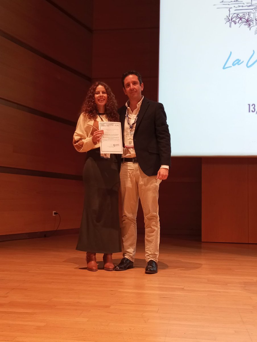 🔝El trabajo “Doble Triggering durante ventilación con presión de soporte inducido por disfunción diafragmática”, presentado por intensivistas de la UCI del Hospital Universitario Reina Sofía, ha sido premiado como la mejor comunicación oral en el Congreso SAMIUC 2025.
👏👏👏