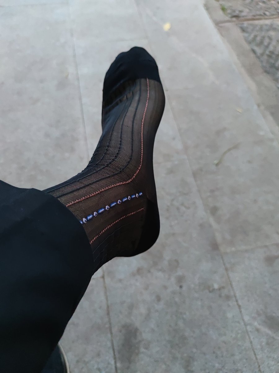 贱畜们可以挑选颜色舔着吃了