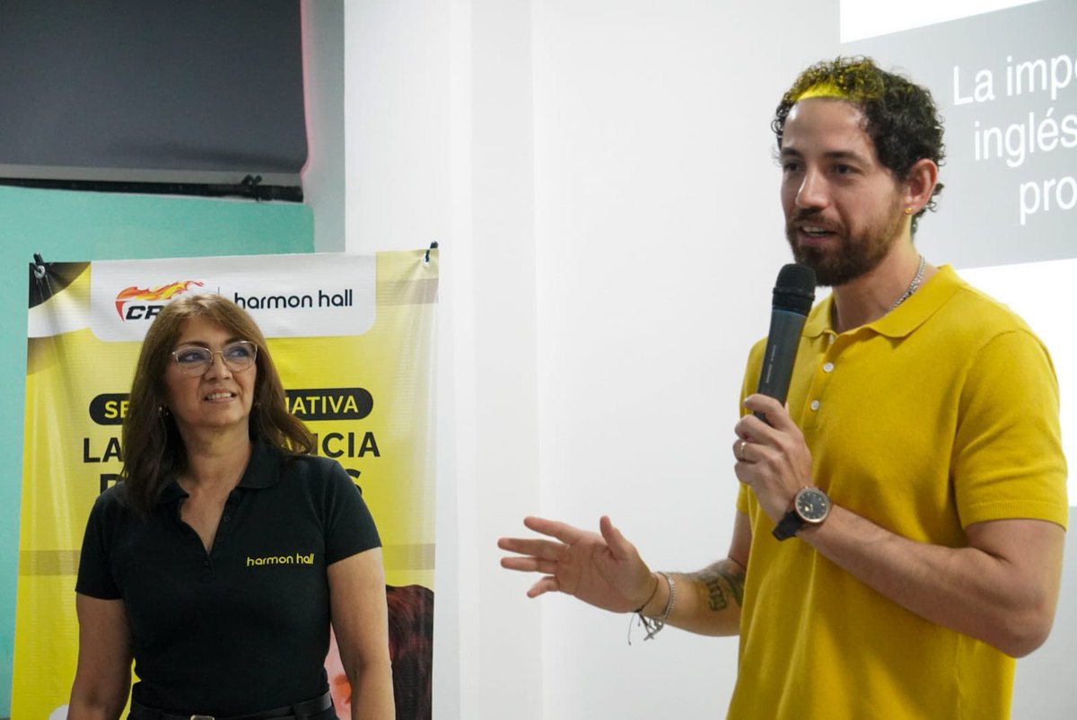 CrocCancun's tweet photo. Nuestros compañeros agremiados escucharon una interesante sesión informativa, compartida por el Instituto de Inglés “Harmon Hall”, mencionando los beneficios de la oferta educativa para todos los croquistas como parte del impulso a la educación y capacitación.

#CROCContigo https://t.co/AIGiMfBDwH