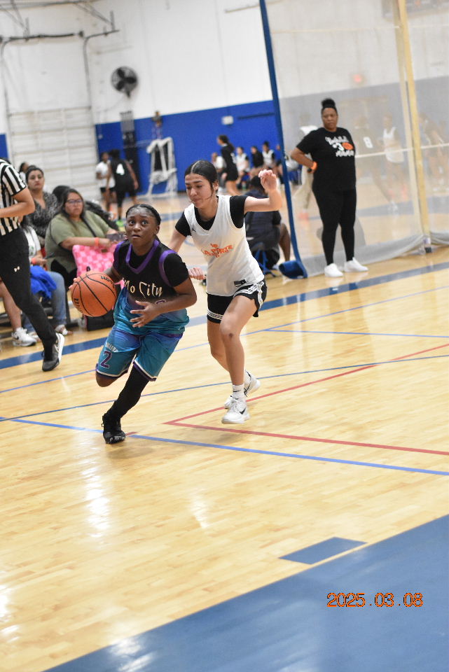 girlzprepreport's tweet photo. Just dropped Dazzling Guards #SimmieColsonClassic https://t.co/gVpC2AOGyY #CariaThomas @HoustonLadyNets #TyasiaYoung #FayrouzTahir @HUnitedMike @jakglover3 @HouDreamElite #BrooklynWalker #KennediTaylor #DaRiyahRobinson  @PGHTexas @PrepGirlsHoops https://t.co/JS6MySLEcg