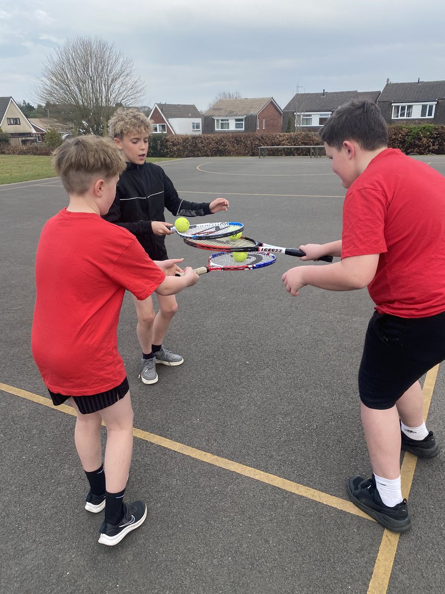 Class6Highpri's tweet photo. Our favourite warm up in #highfieldspe at the moment is tennis sandwich. How many layers can we make without dropping it? https://t.co/BsuFiNQJuL