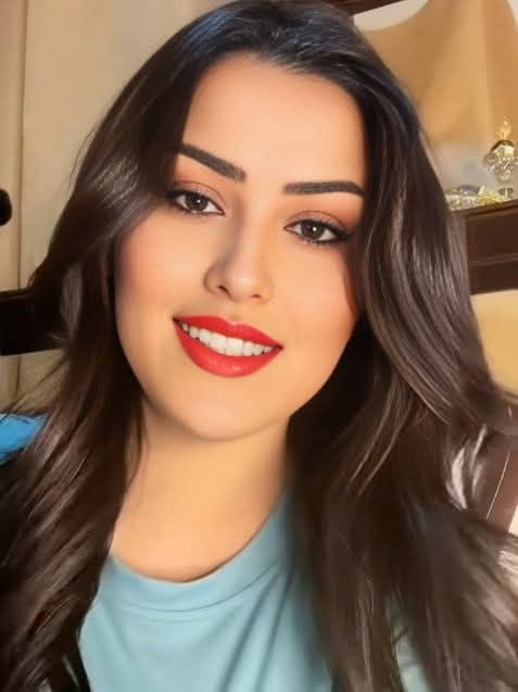 حب من أول نظرة لقدوقعت في الحب بقوة في أول مرةرأيتك  فيك 
حبك يا حبيبي جعلني أشعر بالجمال والروعة إنه شعور رائع أن أري وجهك اللطيف ،فهو يجعلني أشعر بإنني أخطفك إلي مكان آخر ،حيث لايوجد من يزعجنا،سنكون أنت وأنا فقط ولن ينتهي الأمر أبدآ.أنت الوحيد في العالم ،الذي يأتي حبك بدون ثمن