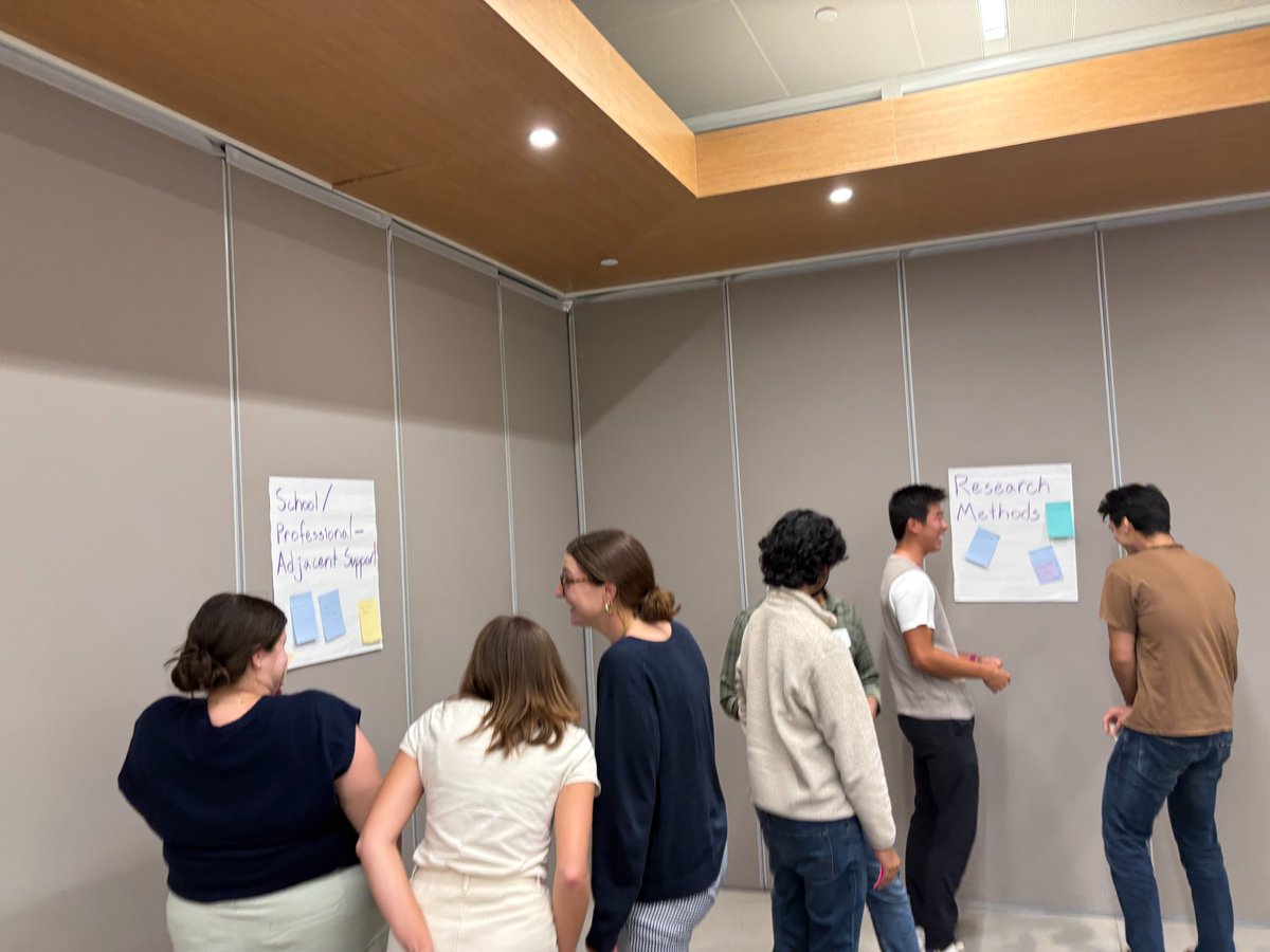 That’s a wrap on our Networking Workshop! Last night, we had an incredible session with Ariadne Cheng from the USC Career Center, who shared valuable networking strategies, resources, and tips to help our first-year Dornsife Ph.D. students build meaningful connections.
📷