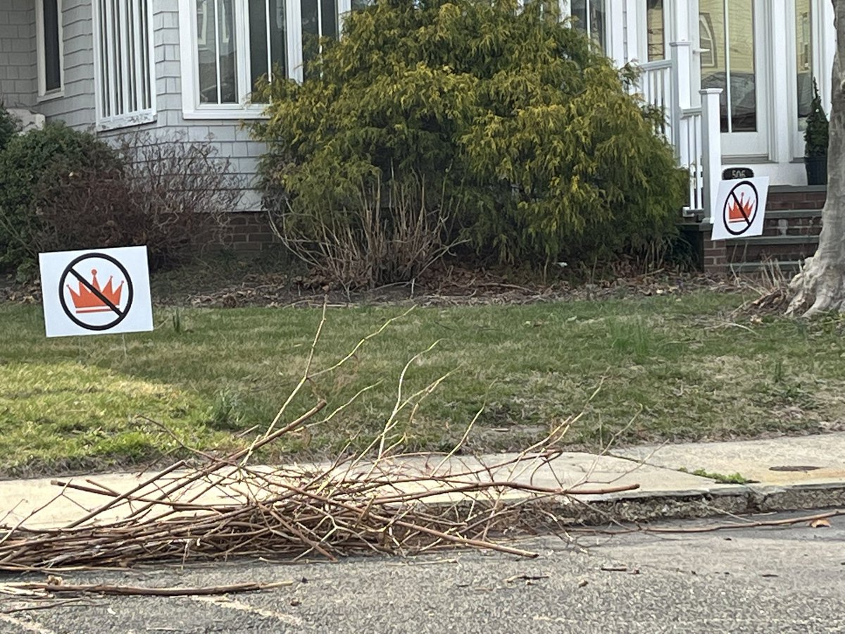 Brian Thompson tweet media