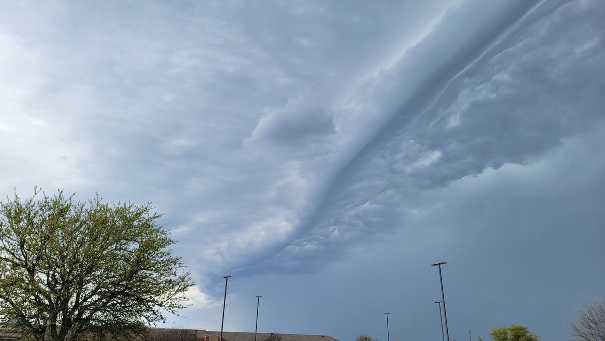 Pete what caused this about 3pm today in Rockwall? #wfaaweather
