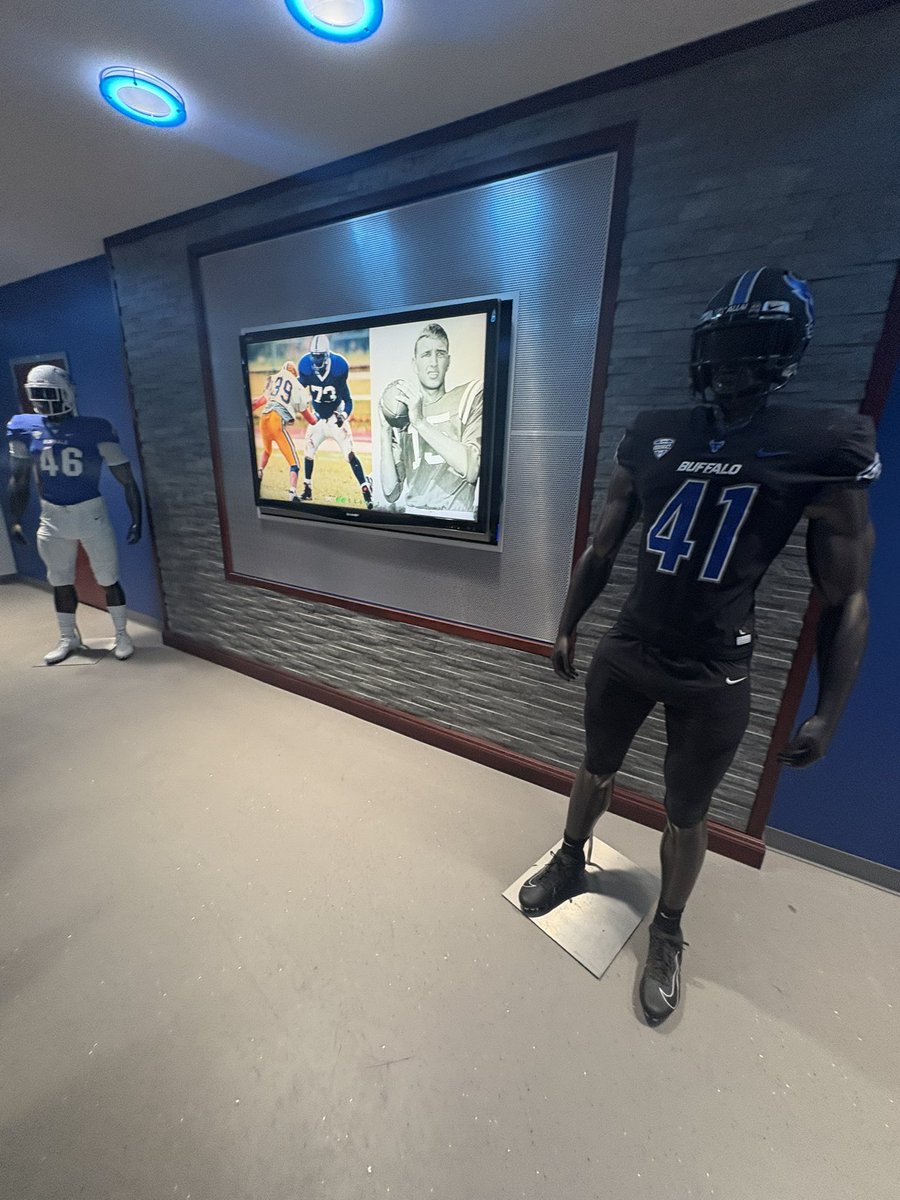 Tevy21_'s tweet photo. Thank you to @UBFootball For the amazing visit! It was great touring the facilities, watching practice and talking to the coaches and players🐂@ronwhitcomb @CoachBDoc @Coach_JoeBowen @Pete_Lembo 

@FootballNorthca @coachlalonde_ @Flightclub1 @_coach_garcia @_CoachLeroy https://t.co/G8MyUcdElI
