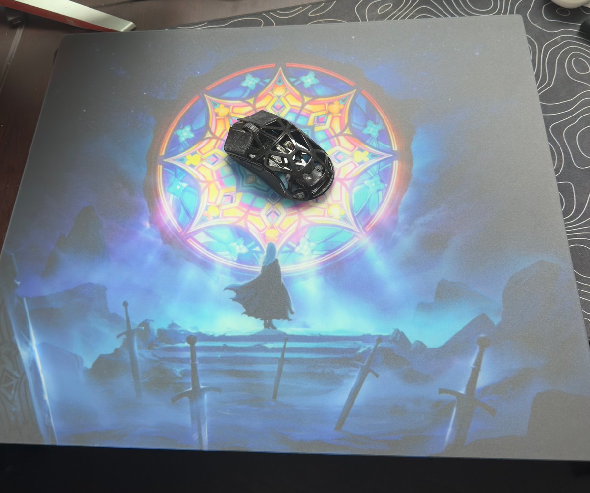 Harut glass pad
The art is amazing and it feels super consistent.
s/o <a href="/LockOnGear/">Lock-On</a>