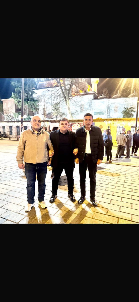 Zeki Çeker (@ceker_zeki) on Twitter photo Milliyetçi Hareket Partisi Üsküdar ilçe başkanlığımız bu mübarek   Günde hayır lokma ikramda bulundu teşkilatımızı yalnız bırakmayan Anadolu yakası teşkilat başkanımız Hakan Aslan 🇹🇷 il başkan yardımcımız Engin Akyüz Üsküdar Ocak başkanımız Mustafa gider ve meclis üyelerimize tşk Milliyetçi Hareket Partisi Üsküdar ilçe başkanlığımız bu mübarek   Günde hayır lokma ikramda bulundu teşkilatımızı yalnız bırakmayan Anadolu yakası teşkilat başkanımız Hakan Aslan 🇹🇷 il başkan yardımcımız Engin Akyüz Üsküdar Ocak başkanımız Mustafa gider ve meclis üyelerimize tşk