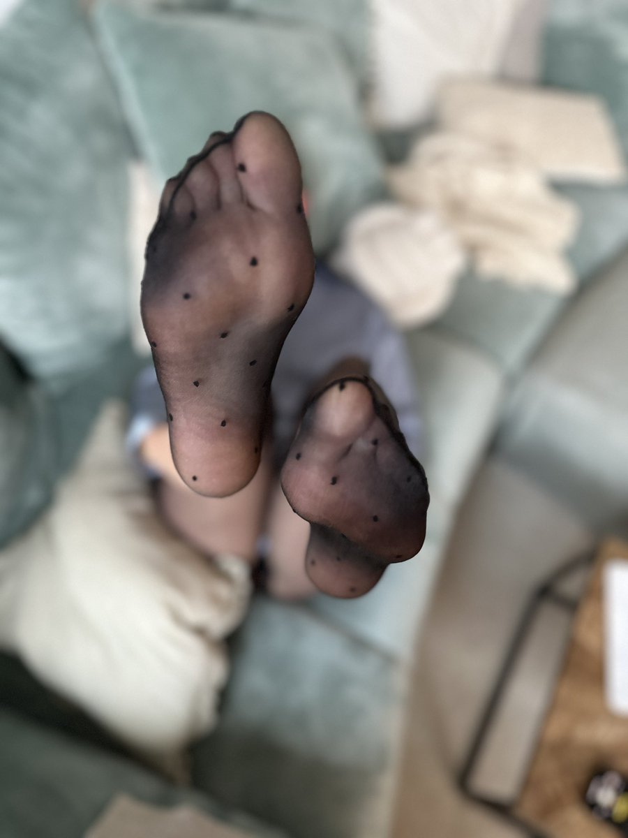 Maylaabrown's tweet photo. Who is a Fan of Nylon?😈

@rt_feet @FootParadiseRT @slavekane @FeetForumArea @foot_o_pedia @Tweety_Feet @Feetopia @repostfeet https://t.co/CI2kzP70l6
