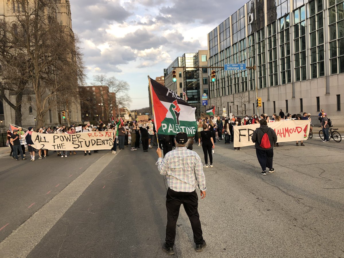 On March 14, members of UE Locals 667 and 696 attended a rally in Pittsburgh calling for Mahmoud Khalil to be freed from the ICE facility he his currently being detained at.