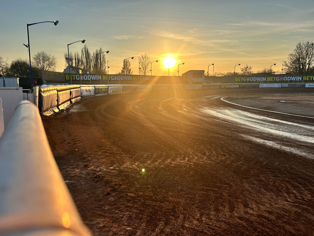 Oxford Speedway tweet media