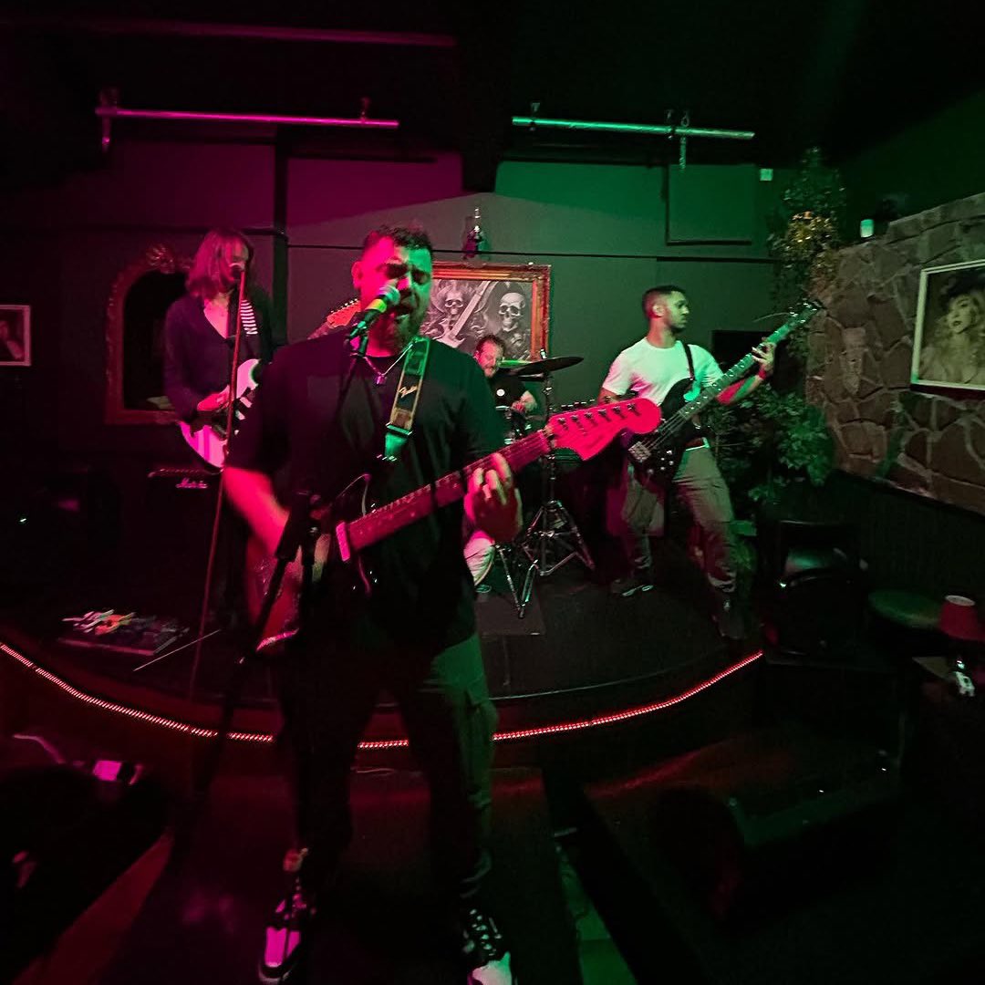 L’islet Records (@lisletrecords) on Twitter photo Action Packed!!!
This Friday <a href="/civil_war_uk/">Civil War</a> has lined up an action packed grungefest at the <a href="/TheHopeLiveN1/">Hope and Anchor Live</a>
<a href="/TenEightyTrees/">Ten Eighty Trees</a>
<a href="/CoastalFireDept/">Coastal Fire Dept</a>
The Monday Smile
Bigger Boat
Ticket link in bio and come prepared to jump around to the guitar driven sounds of these awesome bands! Action Packed!!!
This Friday <a href="/civil_war_uk/">Civil War</a> has lined up an action packed grungefest at the <a href="/TheHopeLiveN1/">Hope and Anchor Live</a>
<a href="/TenEightyTrees/">Ten Eighty Trees</a>
<a href="/CoastalFireDept/">Coastal Fire Dept</a>
The Monday Smile
Bigger Boat
Ticket link in bio and come prepared to jump around to the guitar driven sounds of these awesome bands!