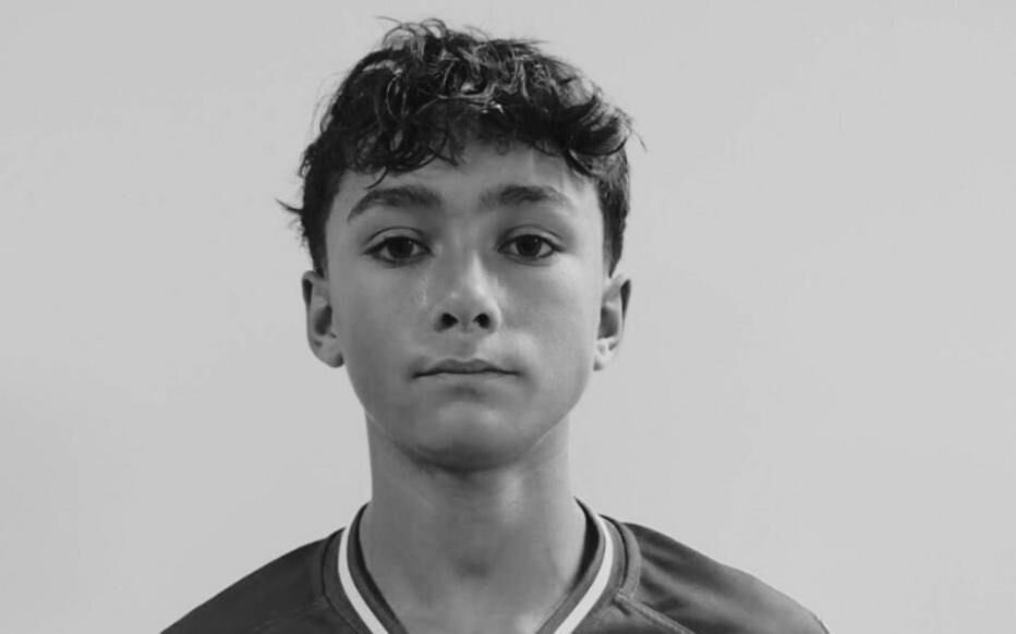 CerfiaFR's tweet image. 🇫🇷⚖️ FLASH | Axel a perdu la vie à 14 ans alors qu'il rentrait de son entraînement de rugby, fauché par un conducteur récidiviste en état d’ébriété. Ses parents lancent une pétition pour modifier le code pénal et faire reconnaître une infraction d’homicide routier pour les…