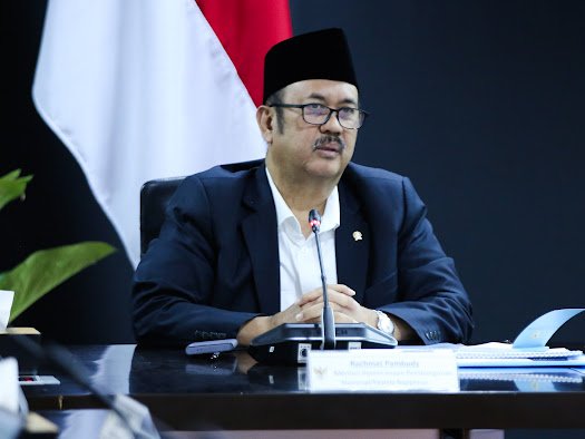 Rabu (19/3), di Kantor <a href="/KemenkoInfra/">Kemenko Infrastruktur & Pembangunan Kewilayahan</a> hadir Menteri PPN/Kepala Bappenas Rachmat Pambudy, Menteri Pekerjaan Umum Dody Hanggodo, Menteri ATR/Kepala BPN Nusron Wahid, Menteri Perumahan dan Kawasan Pemukiman Maruarar Sirait dan Kepala BNPB Letjen TNi Suharyanto, beserta jajaran,