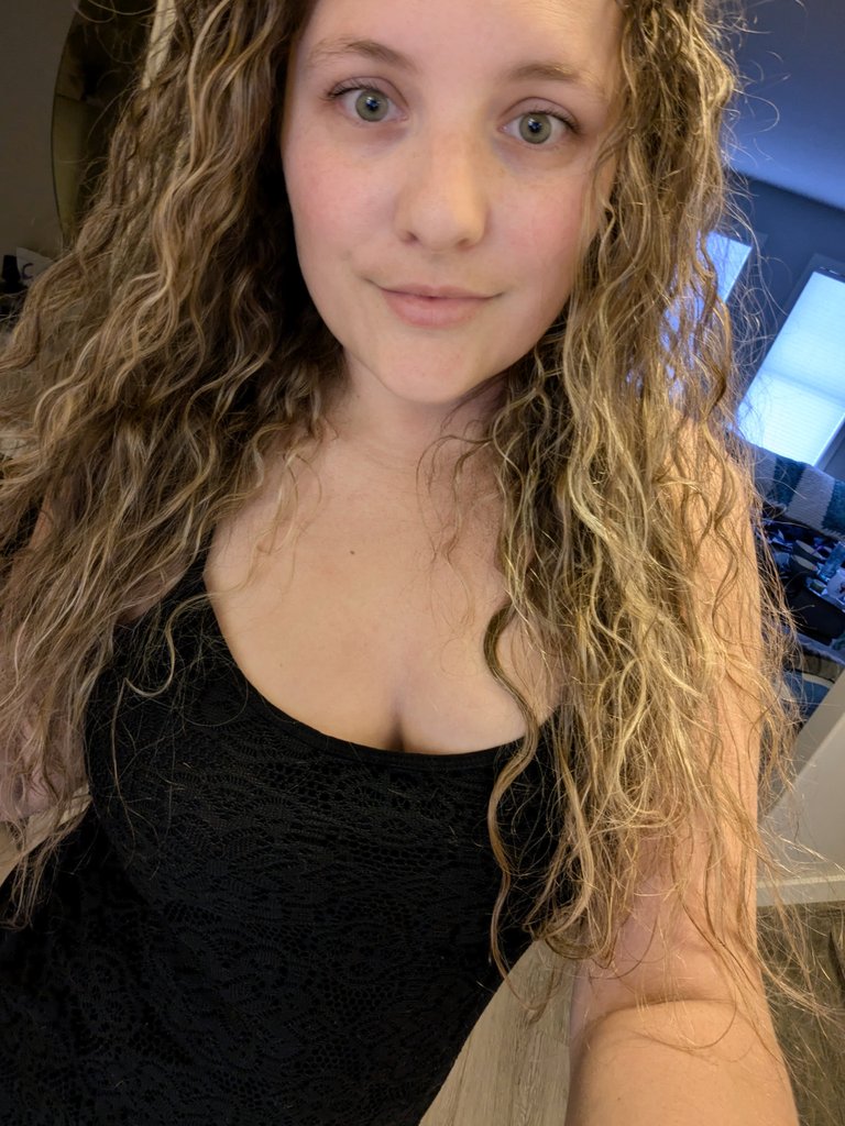 _Imashotcalla's tweet photo. Still nursing this stupid cold that never ends but I need that Apex Legends fix!
Live tonight for some Apex Ranked.
https://t.co/RF96fKCARs
Have a wonderful day and see you at 7pm MDT! ❤️
#kickstreaming #kickstreamer #apexlegends #apexlegendsstream #gamergirl #gaming https://t.co/uFeSDXf8x8