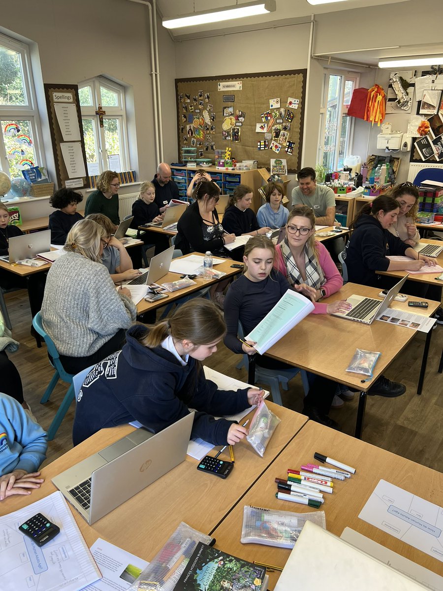 We had a great Science lesson today investigating the reaction times of children and adults in Science. We had some very fast parents and competition was high! A great afternoon.