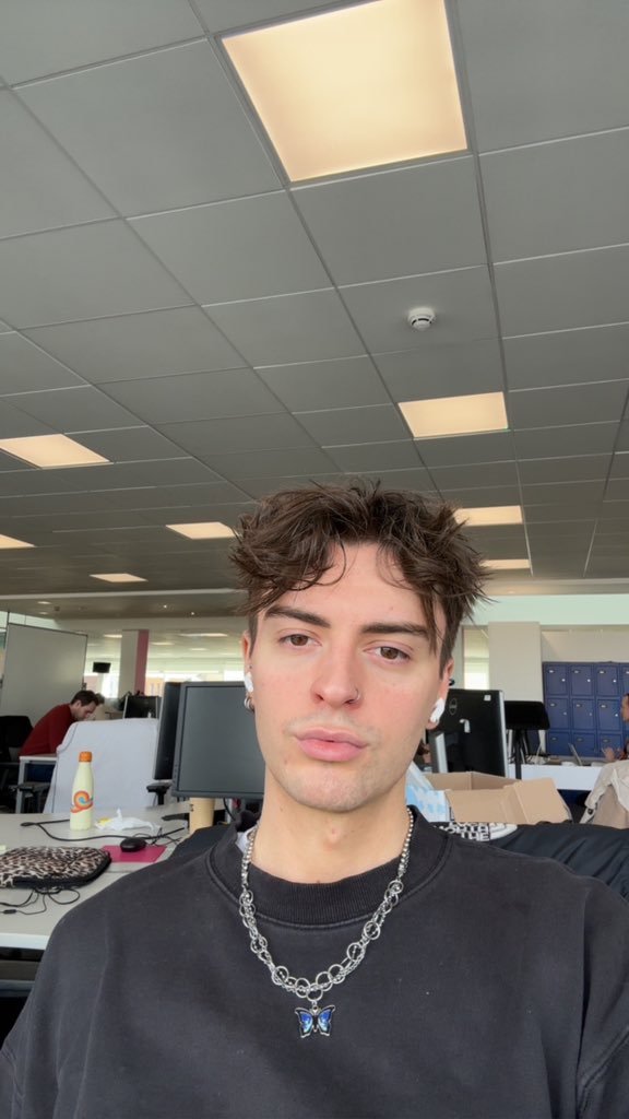 farren tweet media