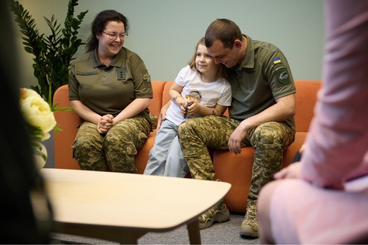 They told Kateryna her 6-year-old daughter was now Russian. They refused to return her because Kateryna and her husband serve in the Ukrainian army.
For months, Kateryna fought — through blackmail, silence, betrayal — until, against all odds, she got her child back.
20,000+